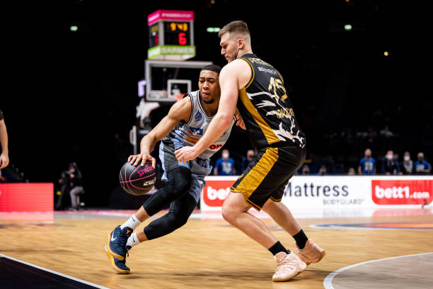 场迎来了复 场迎来了复