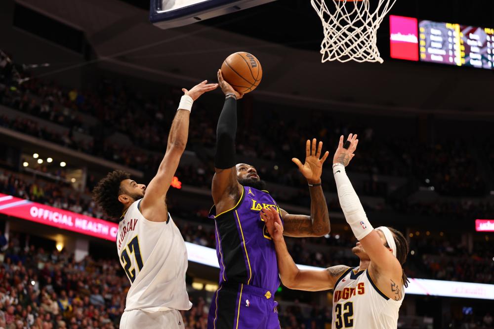 她们不仅展 她们不仅展