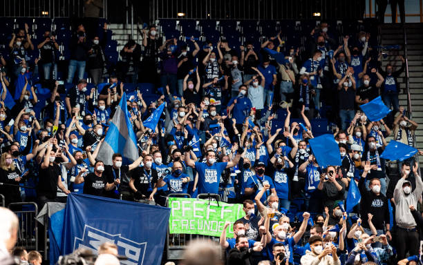 靠年轻球员 靠年轻球员