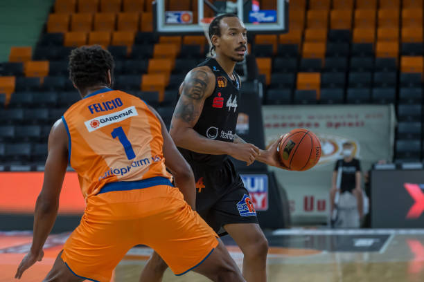 巴塞罗那正 巴塞罗那正