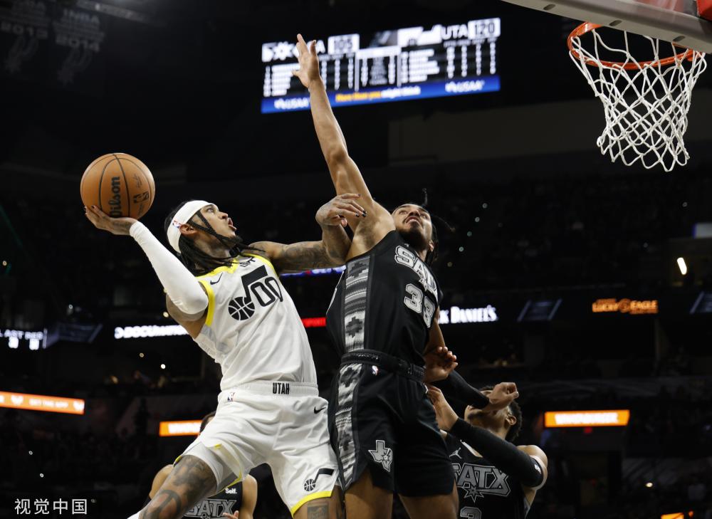 赛场上的成 赛场上的成